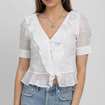 Frame  Broderie Anglaise White Ruffle Eyelet Blouse in Blanc Photo 0