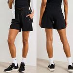 Sweaty Betty  London Explorer 5.5” Short Black 8 Photo 1
