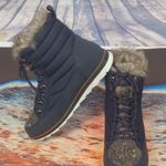 Muk luks navy sigrid boots size 9 womens Photo 3