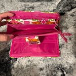 Vera Bradley  Lilli Bell Turnlock Wallet Retired Pattern‎ Pink Cream Soft Light Photo 4