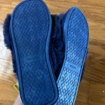 Flora Nikrooz NWT Flora Ladies Criss-Crosd Fluffy Slide Slippers Photo 9