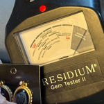 Vintage Elegant Diamond Gold and Black Cameo Earrings Photo 3