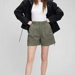 Gap High Rise Pleated Khaki Shorts Olive Green Womens 8 Baggy Gorpcore Outerwear Photo 0