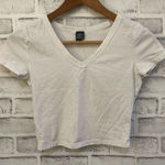 Wild Fable Women’s  white short sleeve v-neck crop top t-shirt Size XS Photo 0