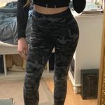 EXPRESS Camo leggings Photo 0