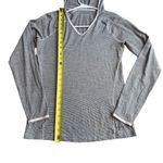 Smartwool  Women’s S Hooded Base Layer Gray‎ Stripes Outdoorsy Hiking Gorpcore Photo 10