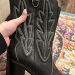 Black Cowgirl Boots Size 7 Photo 2