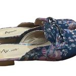 Avanti slip on floral sandals with open back size 9 Blue Photo 2
