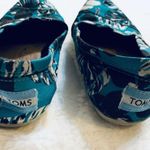 Toms Teal Blue Hawaiian Floral Slip On Flat Comfort Sneakers Size 6.5 Photo 4