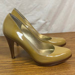 Guess ‎ Pumps Heels Classic Pointed Toe Party Career Shoes Size 6 Beige Photo 0