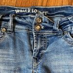 Wallflower women’s cropped juniors jeans, size 5 Blue Photo 1