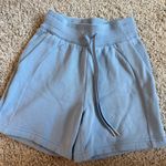 Lululemon Scuba High-Rise  Shorts 5" Photo 1
