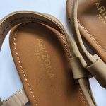Arizona Jeans Arizona Seymour laser cut thong sandals size 10 Photo 3