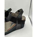 OTBT Sandals Women 7.5 M Black Snakeskin Print Platform Bushnell Wedge Shoes Photo 2