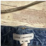 Good American  Raw Hem Distressed Jeans Medium Wash Size 6 26 Straight Leg Photo 5