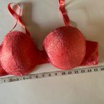 Daisy Fuentes Daisy‎ Fuentes Peach Buster Bra With Adjustable Straps - Size 42D. Photo 1
