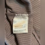 White Fox Boutique  Ribbed Wide Leg Pants size Medium. Photo 3