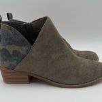 Boutique by Corky's Port Camo Booties Ankle Boots Women’s Size 9 Low Block Heel Photo 4