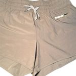 Vuori Womens Shorts Clementine 2.0 Light Oregano M Photo 2