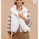 Blu Pepper  Asymmetrical Zip Women’s Puffer Vest Jacket Size Large Cream White Photo 1