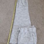 Athleta Linen Tan Camo Jogger LIKE NEW!
Size 16T Photo 9