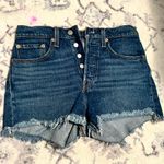 Levi’s 501 Shorts Photo 0