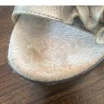 BOC Born Concepts Floral Slide Sandals Leather Flower Amputee Sz 8 One Shoe Only Tan Photo 2