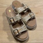 BC Footwear NWOT  Hand to Hold Platform Sandal Sz 7.5 Photo 2
