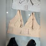 Vince Camuto Bundle bra set #lingerie#
Size L
Like new Photo 6
