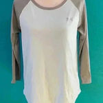 Under Armour ⭐️ long sleeve athletic shirt in size medium Photo 0