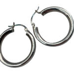 Boutique Sterling silver hoops simple round bar locking. Photo 0