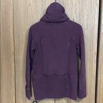 Lululemon  Hooded Radiant Jacket Cassis Sz8 Photo 4