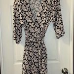 Flora Nikrooz  Black/Pink Floral Tie Waist Robe size Small Photo 0