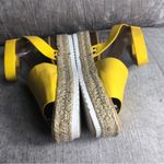 Soda Universal Thread Women's 9 Tommie Triple Strap Sandals - Tan Casual Bohemian Photo 2