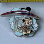 Disney Mickey The Scoop Soarin' Main Street Gazette LE 2000 Walt World Pin Photo 3