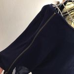 ZARA  navy blue short sleeve  top with zipper detail size large Photo 3