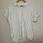 Universal Threads Universal Thread Short Sleeve Collared Pocket Button Down Blouse Size Small Photo 0