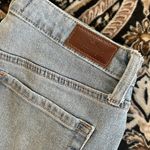 Hollister Ultra High-Rise Mom Jeans Photo 7