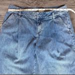 Alice + Olivia  Eric Low Rise Wide Leg Jeans – Sadie Lt Vintage Blue Size 30 Photo 9