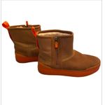 UGG  Classic Tech Mini SIZE 6 Photo 6