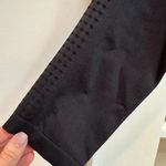 Fabletics  | Sync Long Sleeve Black Perforated Stretchy Athletic Top Size XL NWT Photo 4