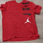 Jordan  red tee size XL Photo 0
