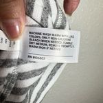 Duluth Trading Tank Top Women’s Size M Gray Striped Casual Sleeveless Minimalist Size M Photo 9