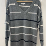 American Eagle  Grey‎ striped v-neck sweater women’s size small Photo 0