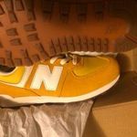 New Balance Tan / Yellow 696 Suede Sneakers Photo 1