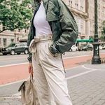 Athleta Skyline Pant II Abalone Gray paper bag athleisure pants size 4 Photo 0