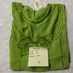 Forever 21 Green blouse with special design embroidered in piping Photo 8