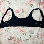 Becca  Women’s Standard Fine Line Scoop Bikini Top Black Size M Ribbed Resort Photo 3