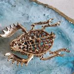 Antique Gold Finish Beetle Brooch Pin Yellow Photo 1