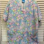 HQ Scrub Love XOXO Print Size XL Scrub Top V Neck Pockets Pastel Medical Pink Photo 0